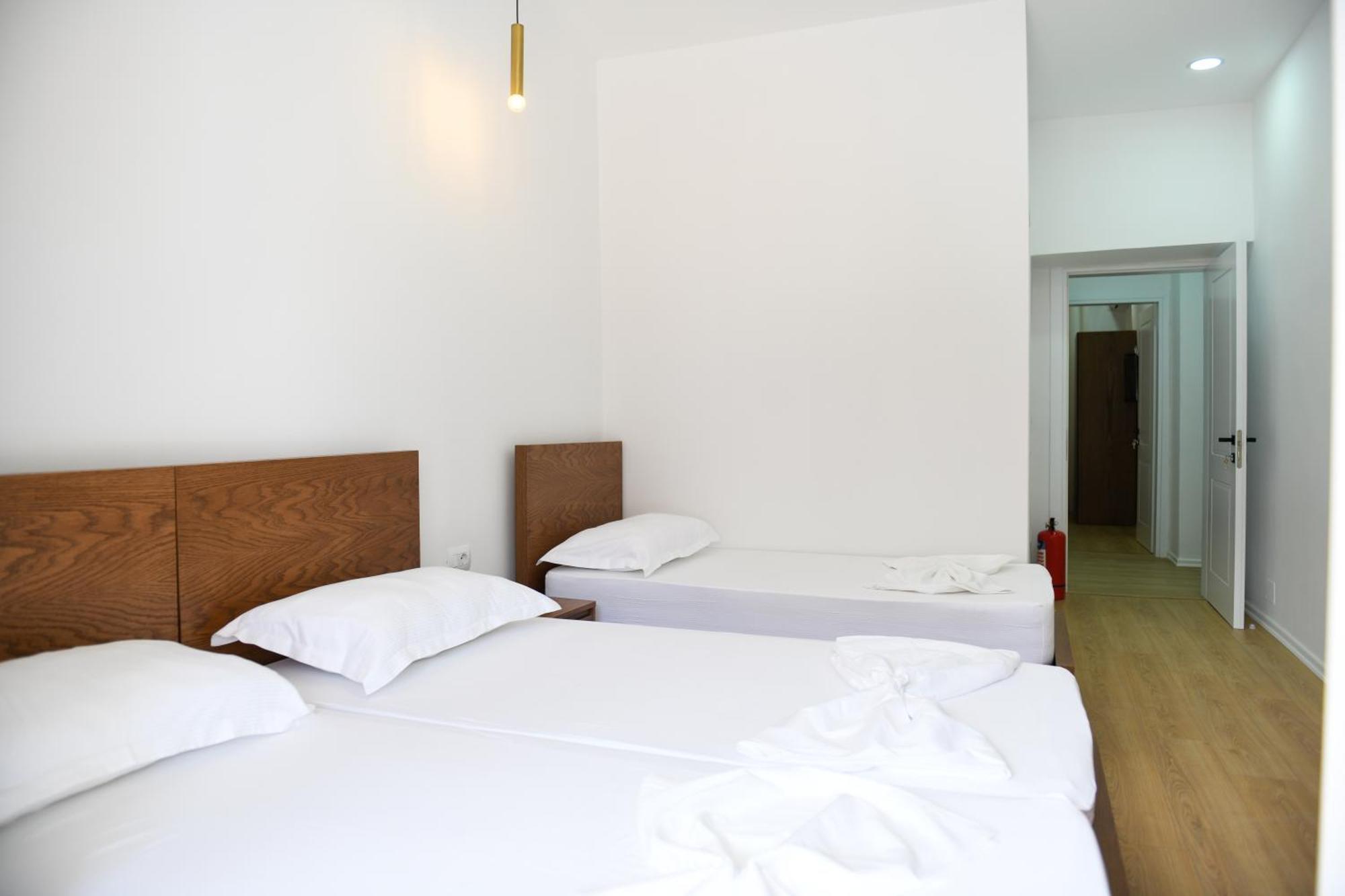 Guest House Cela City Centre Berat Exterior photo